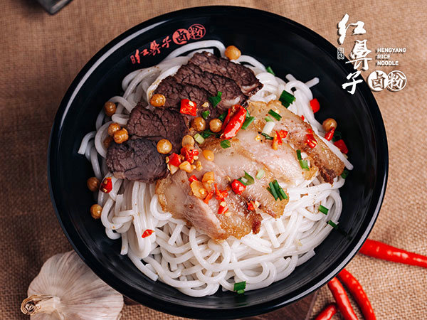 牛肉锅烧卤粉